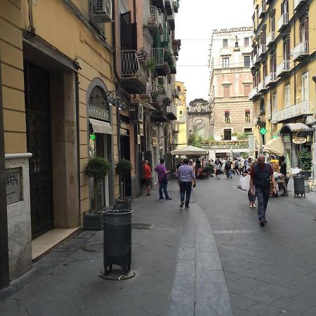 Appartamentino 116 Via Chiaia 那不勒斯 外观 照片