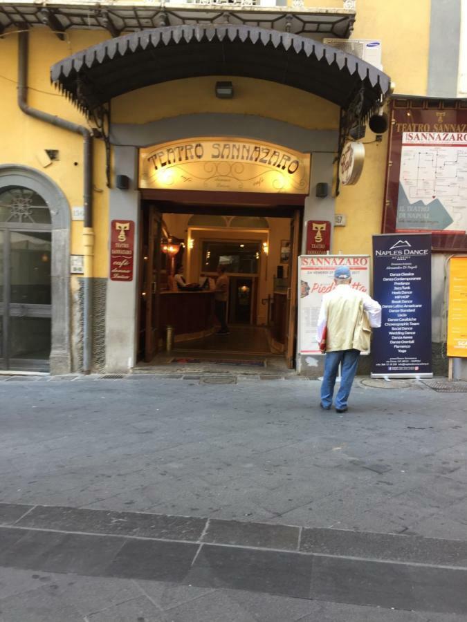 Appartamentino 116 Via Chiaia 那不勒斯 外观 照片